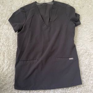 Fig scrub top size small Grey in great condition